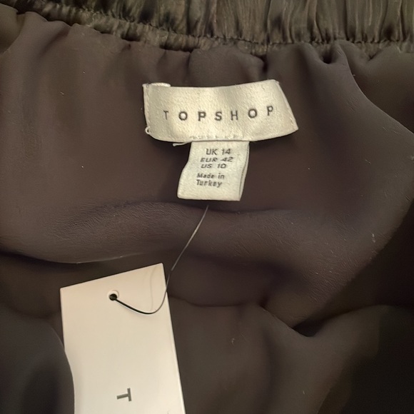 NWT Topshop Pleated Crushed Satin Skirt in Black - Picture 4 of 7